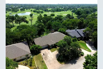 5920 Diamond Oaks Drive S, Haltom City, TX 76117 - Photo 1