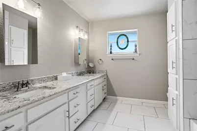 5920 Diamond Oaks Drive S, Haltom City, TX 76117 - Photo 19
