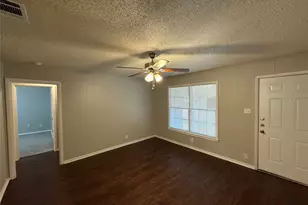 2607 Yeager St, Fort Worth, TX 76112 - Photo 3