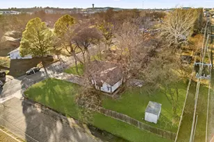 143 N Imperial Dr, Denison, TX 75020 - Photo 33