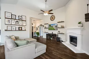817 Rio Bravo Dr, Fort Worth, TX 76052 - Photo 3