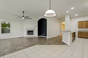908 Dogwood Dr, Burleson, TX 76028 - Photo 5