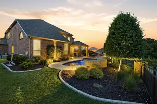 11109 Smoky Oak Ct, Flower Mound, TX 76226 - Photo 7