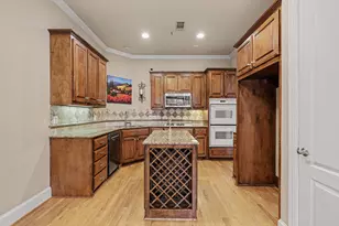 2811 Welborn St, Dallas, TX 75219 - Photo 9