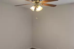 4800 Dunlap Dr, Fort Worth, TX 76119 - Photo 11
