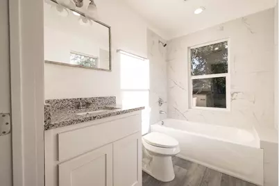 415 W 7th Street, Bonham, TX 75418 - Photo 11