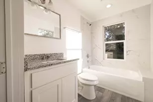 415 W 7th St, Bonham, TX 75418 - Photo 11