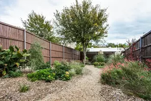 2330 Throckmorton St, Dallas, TX 75219 - Photo 15
