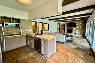 2000 Mill Creek Dr, Arlington, TX 76010 - Photo 15