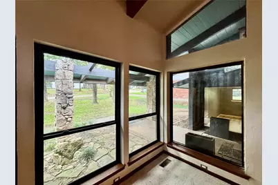 2000 Mill Creek Drive, Arlington, TX 76010 - Photo 9