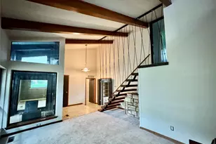 2000 Mill Creek Dr, Arlington, TX 76010 - Photo 11
