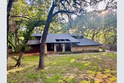 2000 Mill Creek Drive, Arlington, TX 76010 - Photo 1