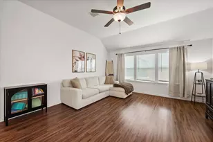 2601 Creswick Dr, Mansfield, TX 76084 - Photo 3