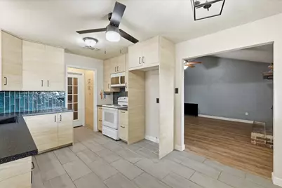 641 Deborah Court, Burleson, TX 76028 - Photo 17