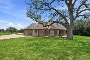 140 Buckingham Ct, Weatherford, TX 76088 - Photo 39