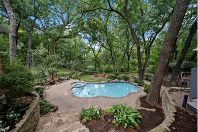 2622 Woods Lane, Garland, TX 75044 - Photo 33