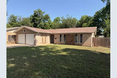 7425 Van Natta Lane, Fort Worth, TX 76112 - Photo 3