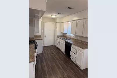 7425 Van Natta Lane, Fort Worth, TX 76112 - Photo 9