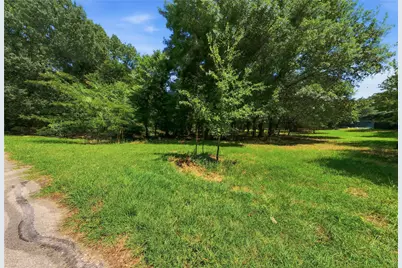 120 Lariat Court, Azle, TX 76020 - Photo 9