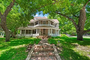 200 S Hawkins St, Waxahachie, TX 75165 - Photo 1
