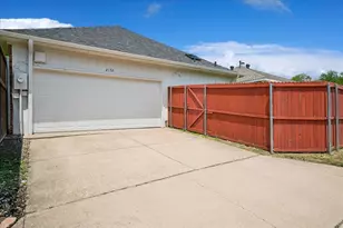 2152 Arbor Creek Dr, Carrollton, TX 75010 - Photo 23