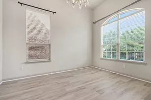 224 Carrington Ln, Lewisville, TX 75067 - Photo 5