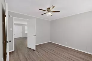 1585 N Mill St, Lewisville, TX 75057 - Photo 17