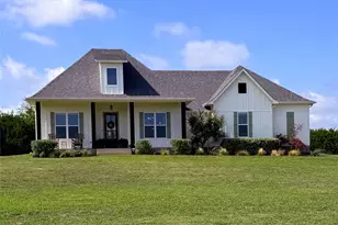 400 Stone Mountain Ct, Cresson, TX 76035 - Photo 1