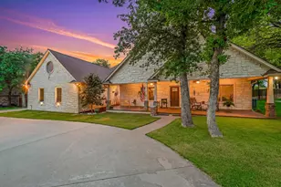 1085 Walking Horse Dr, Stephenville, TX 76401 - Photo 1