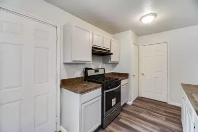 2526 Exeter Avenue, Dallas, TX 75216 - Photo 9