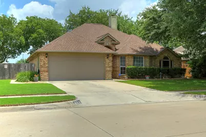 652 Chestnut Lane, Saginaw, TX 76179 - Photo 3