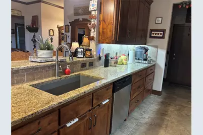 310 Donna Circle, Granbury, TX 76049 - Photo 7