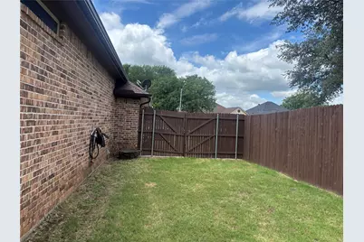 310 Donna Circle, Granbury, TX 76049 - Photo 31