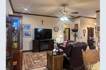 310 Donna Circle, Granbury, TX 76049 - Photo 5