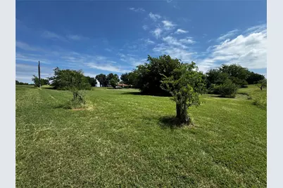 225 Half Moon Way, Runaway Bay, TX 76426 - Photo 5