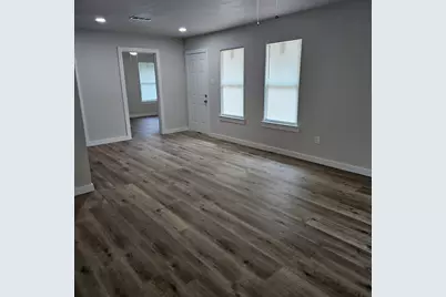 2901 Silkwood Street, Dallas, TX 75215 - Photo 11