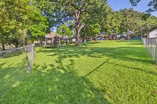 102 Misty Glen Cir, Gun Barrel City, TX 75156 - Photo 5