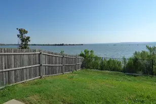 1846 Bayfront Dr, Dallas, TX 75051 - Photo 17
