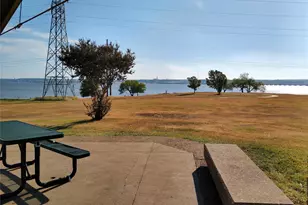 1846 Bayfront Dr, Dallas, TX 75051 - Photo 25