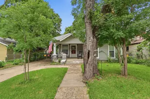 908 N Winnetka Ave, Dallas, TX 75208 - Photo 1