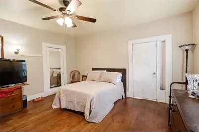 908 N Winnetka Avenue, Dallas, TX 75208 - Photo 13