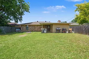 7325 S Meadow Dr E, Fort Worth, TX 76133 - Photo 15