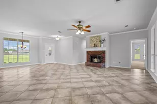 697 Meadowview Cir, Van Alstyne, TX 75495 - Photo 5