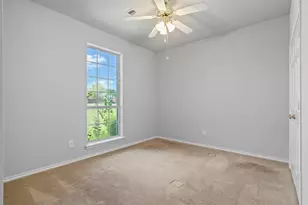 697 Meadowview Cir, Van Alstyne, TX 75495 - Photo 19