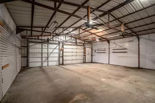 697 Meadowview Cir, Van Alstyne, TX 75495 - Photo 25