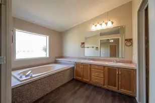 5728 N Sunchase Dr, Granbury, TX 76049 - Photo 15