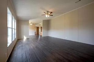 5728 N Sunchase Dr, Granbury, TX 76049 - Photo 13