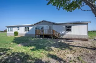 5728 N Sunchase Dr, Granbury, TX 76049 - Photo 1