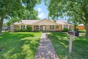 1608 Wade Dr, Bedford, TX 76022 - Photo 1