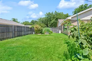 1608 Wade Dr, Bedford, TX 76022 - Photo 7